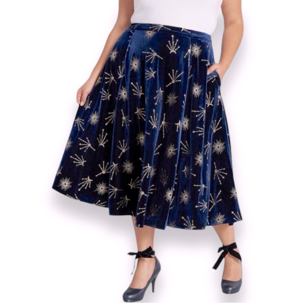 Elegant Navy Blue Velvet Skirt with Starburst Design